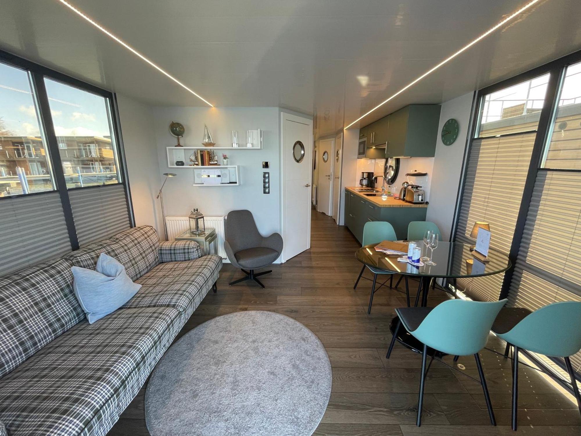 Hausboot Fjord Baltica Mit Dachterrasse In Barth Hotel Exterior photo