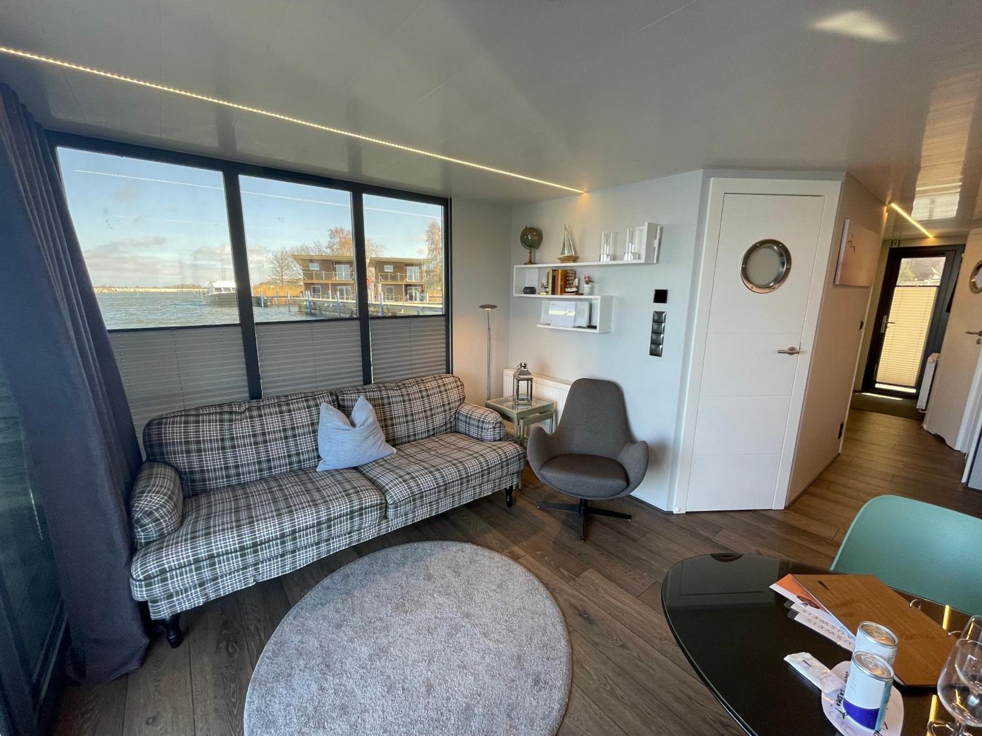 Hausboot Fjord Baltica Mit Dachterrasse In Barth Hotel Exterior photo
